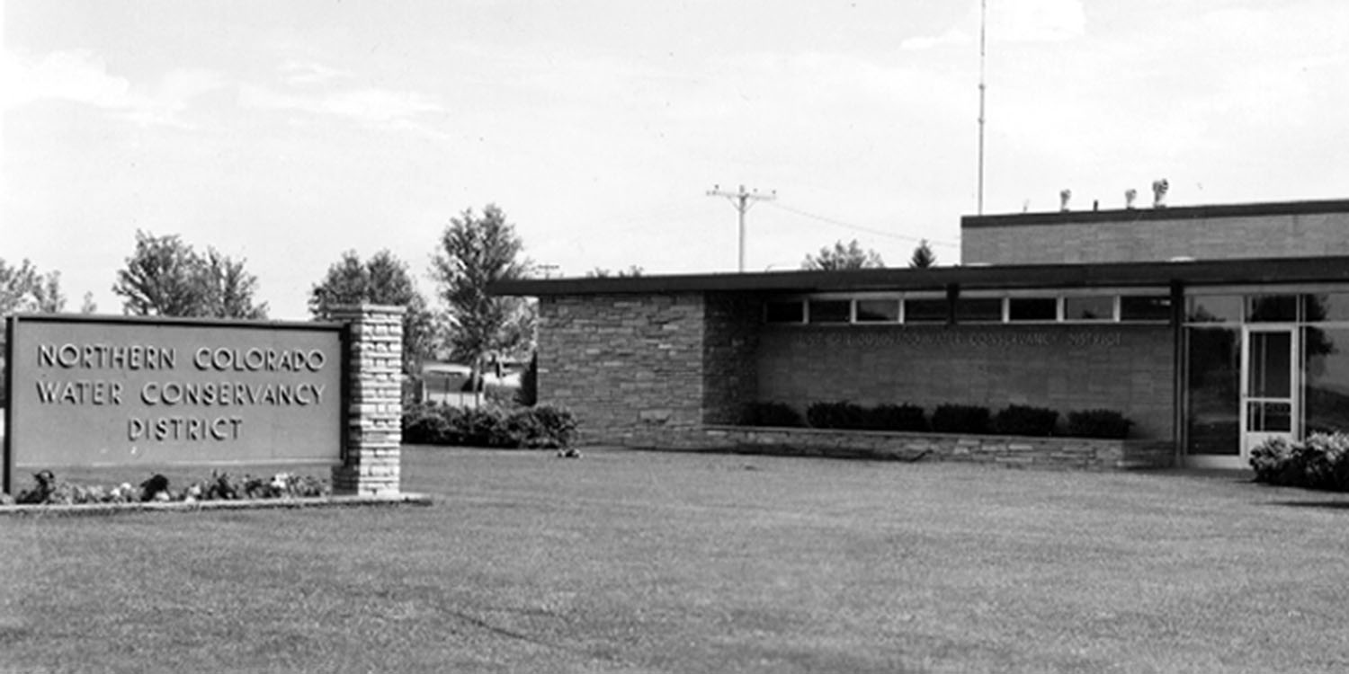 Black and white photo of Northern Water's Loveland headquarters in 1954