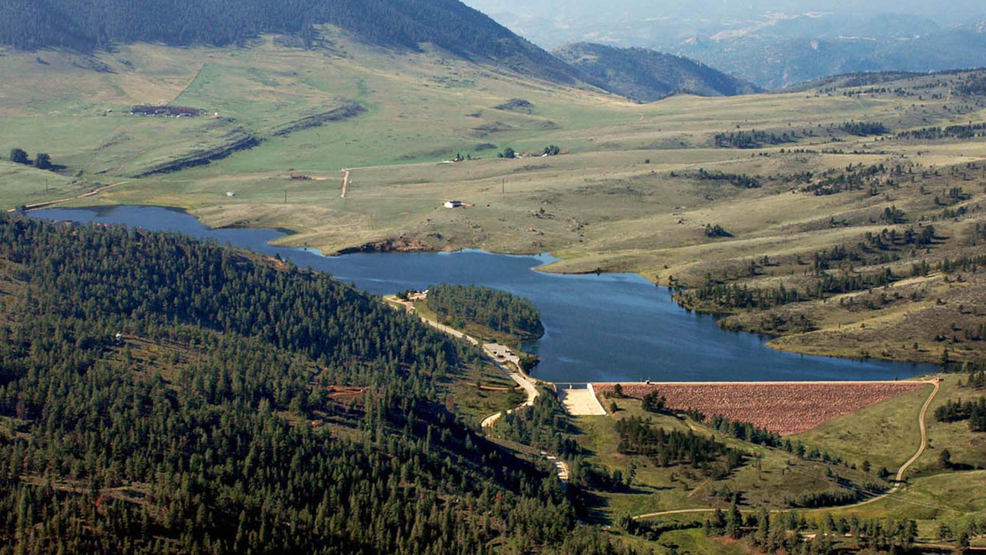 Aerial image of Pinewood Reservoir.