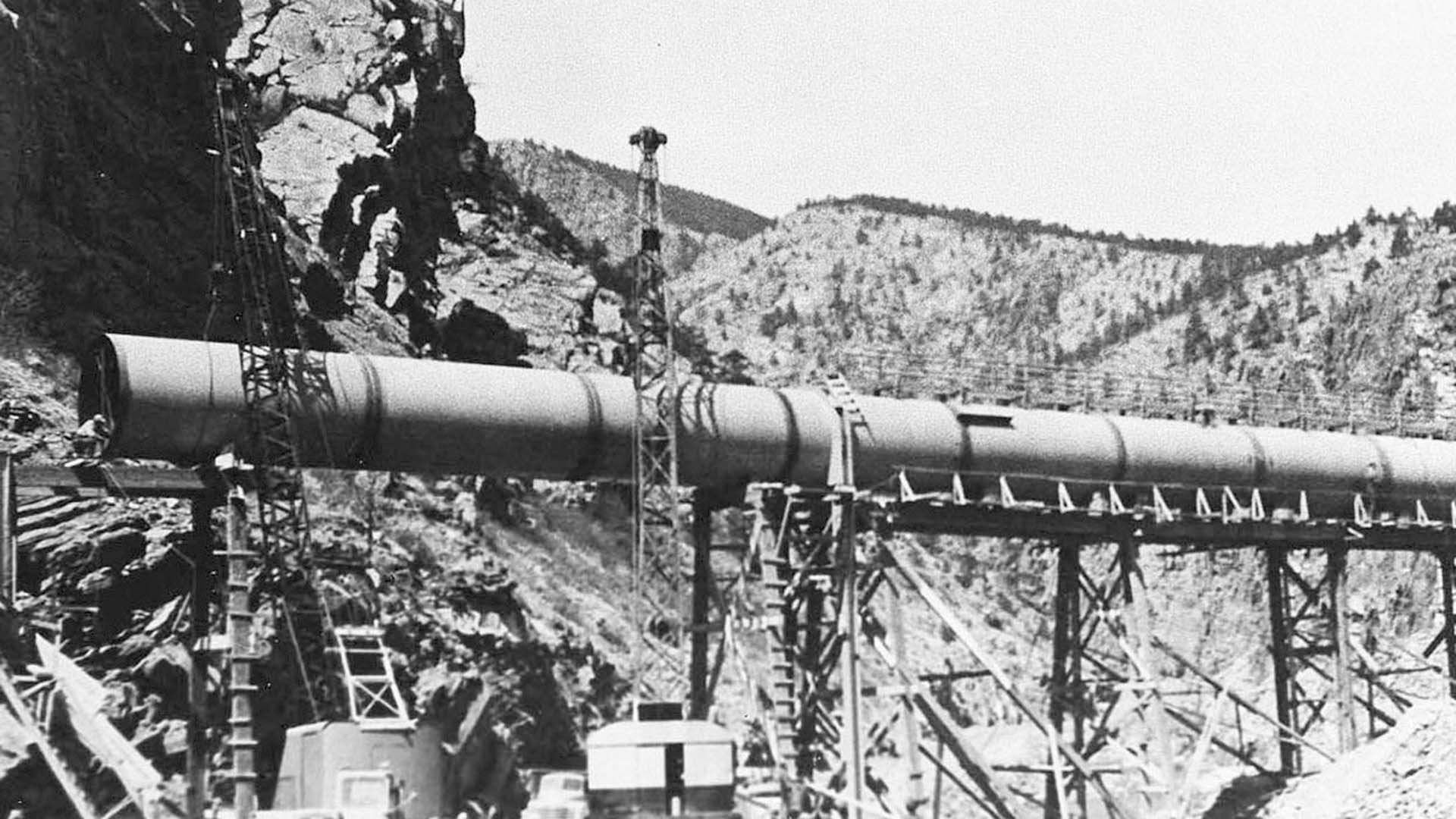 Construction of the Big Thompson Siphon over Highway 34 west of Loveland.